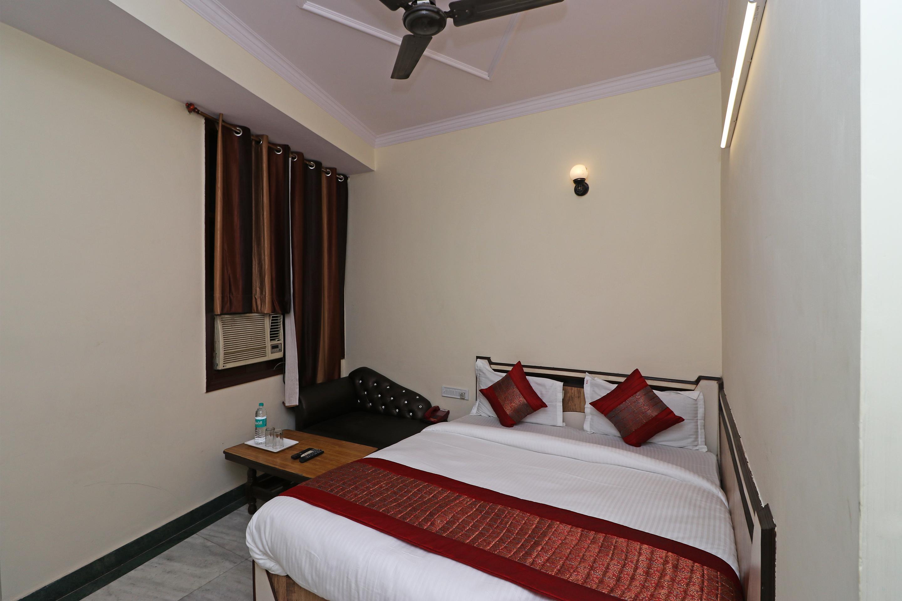 Adb Rooms Hotel Silver Shine Ню Делхи Екстериор снимка