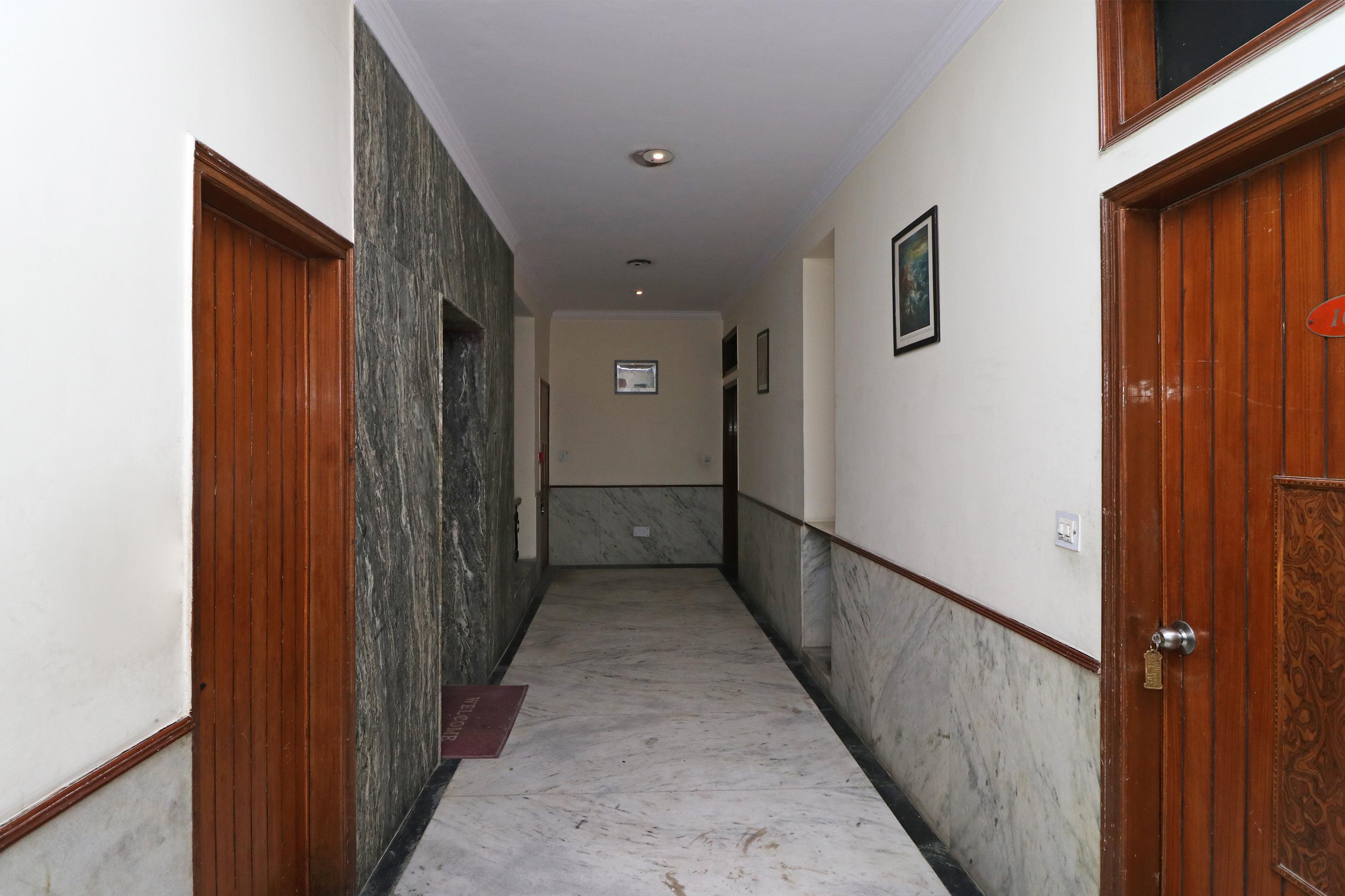 Adb Rooms Hotel Silver Shine Ню Делхи Екстериор снимка